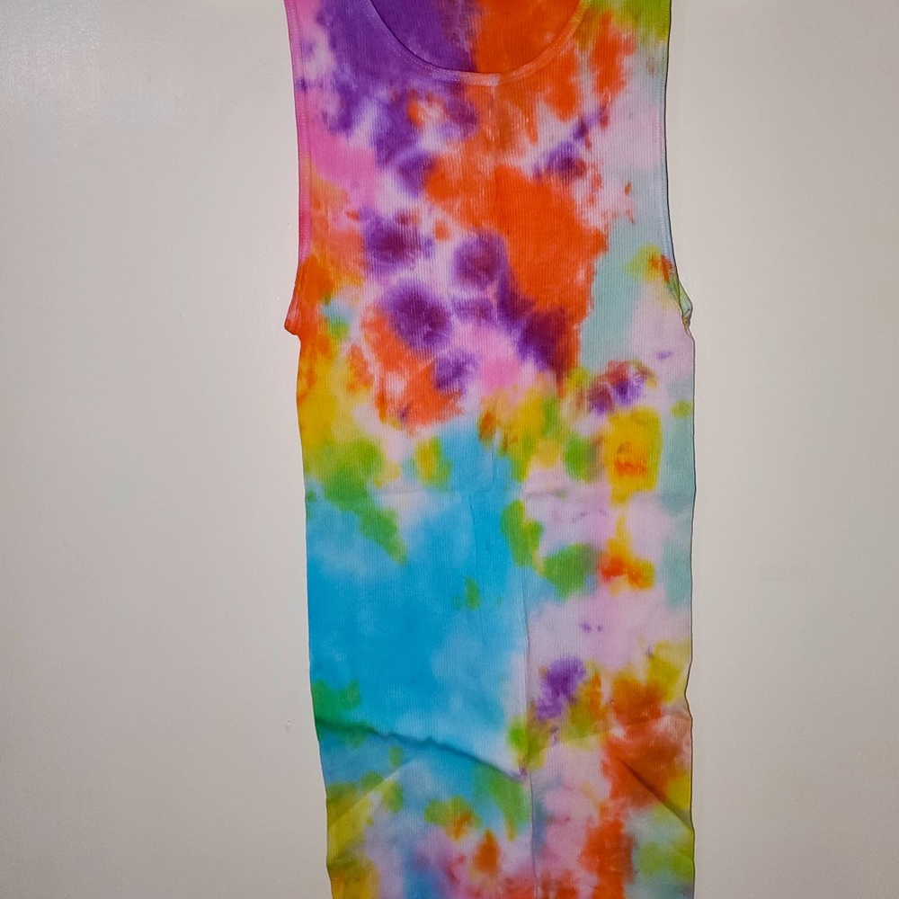 Tank top tie dye